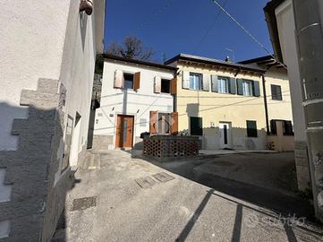 CASA DI CORTE A TRIESTE