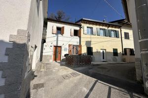 CASA DI CORTE A TRIESTE