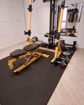 Half rack con colonna cavi e panca