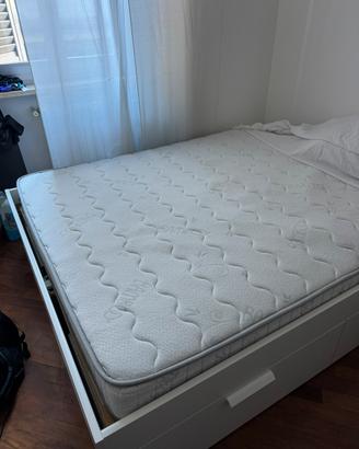 Letto BRIMNES IKEA, materasso e armadio