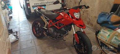 Ducati Hypermotard 796