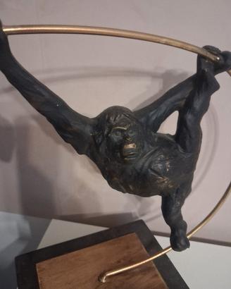 statua in bronzo