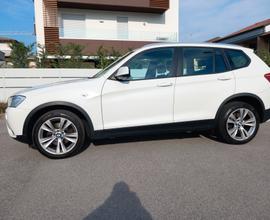 Bmw X3 sDrive18d Futura Automatica a € 199 mese