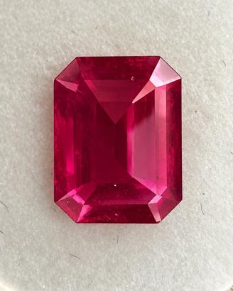 Red Spinel da investimento (Mahenge)