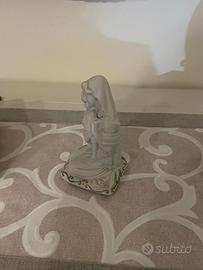 Statuette Maternità e dama