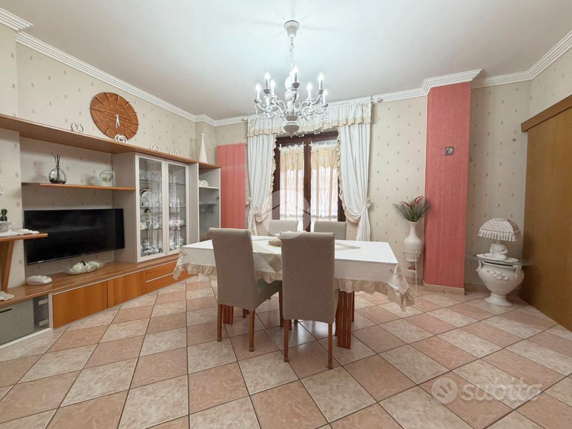Casa – Lucera, Contrada Percettore - Vista 5