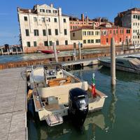 Boston whaler 18 outrage classic