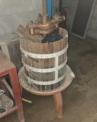 Attrezzatura per fare il vino