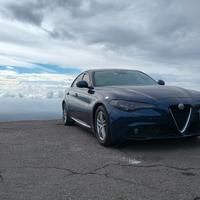 Alfa Romeo Giulia manuale 