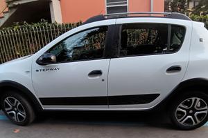 Dacia Sandero Stepway 1.6 Gpl