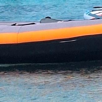 Canoa gonfiabile 3 posti – Pari al nuovo!