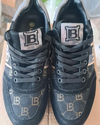 Sneakers da donna di Laura Biagiotti misura 39
