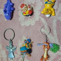 3 portachiavi e 3 giochini vintage