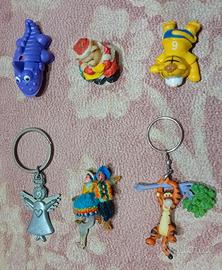 3 portachiavi e 3 giochini vintage