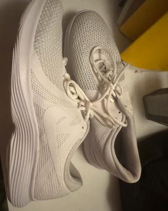 Scarpe nike nuove