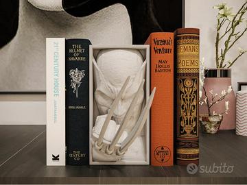 Book Nook Wolverine📚