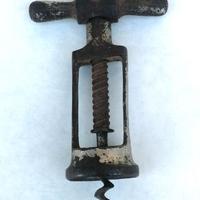 Antico cavatappi ferro con meccanismo su maniglia