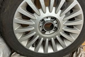 Cerchi in lega + gomme invernali fiat 500