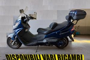 SUZUKI BURGMAN 400 ANNO 2002 x RICAMBI