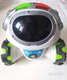 Roby Robot gioca e impara