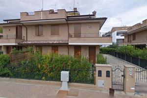 Villetta a schiera di 141 m² con più di 5 locali e