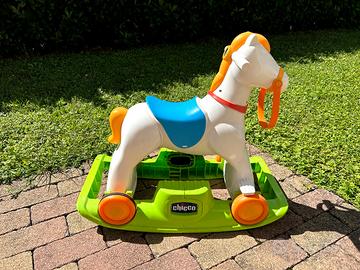 cavallo a dondolo chicco
