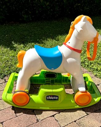 cavallo a dondolo chicco