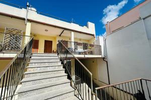 3 LOCALI A SELARGIUS
