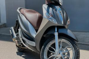 Piaggio Medley 125