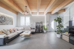 Villa Plurifamiliare di Prestigio con Piscina