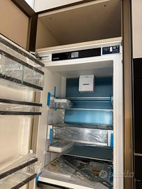 FRIGO COMBINATO A INCASSO .