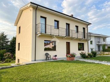 VILLA SINGOLA A GASSINO TORINESE