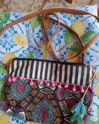 borsetta a pochette con tracolla 