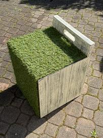 Seggioline e tavolini in multistrato smaltato