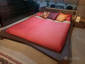 Letto matrimoniale in legno stile giapponese