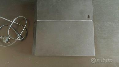 PlayStation 4 + cavo di alimentazione AC