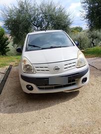 auto Nissan Pixo