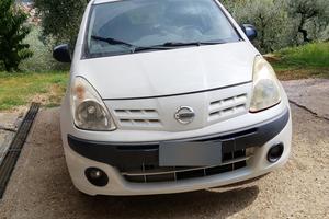 auto Nissan Pixo