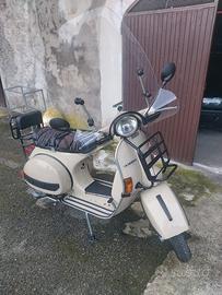 Vespa Piaggio P200E