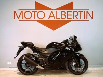 Kawasaki Ninja 250 R TAGLIANDO E GARANZIA