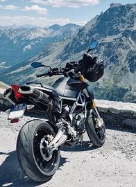 Aprilia Dorsoduro 750