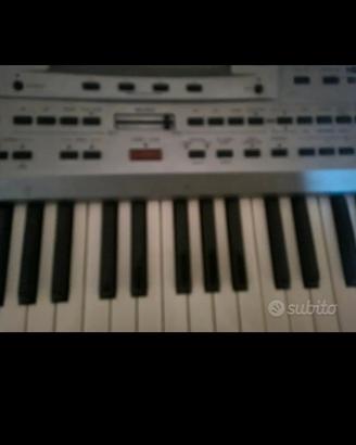 tastiera korg pa80