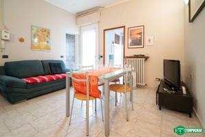 AMPIO 4 LOCALI IN CONTESTO SENZA SPESE