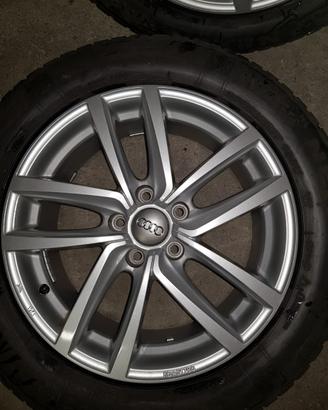 Cerchi in lega del 17 audi Q3 e gomme invernali