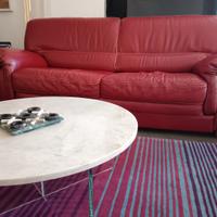 Coppia di divani in pelle rosso ciliegia 