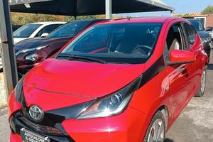Toyota Aygo 1.0 VVT-i 69 CV 5 porte x-clusiv