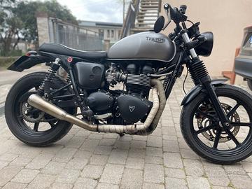 Triumph Bonneville - 2010