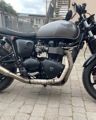 Triumph Bonneville - 2010