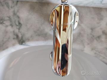 Mobile bagno composto da lavabo con top in marmo