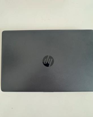 laptop hp 15”- amd 3020e/ 4gb ram/ windows 10
